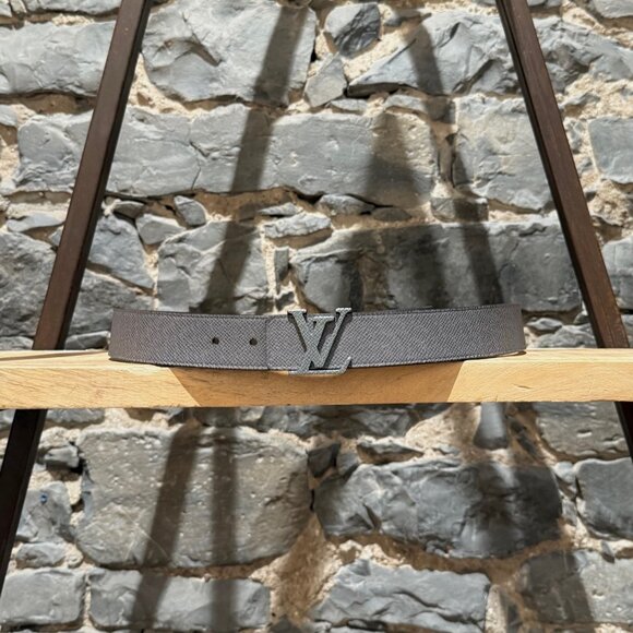 Louis Vuitton Grey Glacier Taiga LV Buckle 35 Belt - Picture 3 of 11